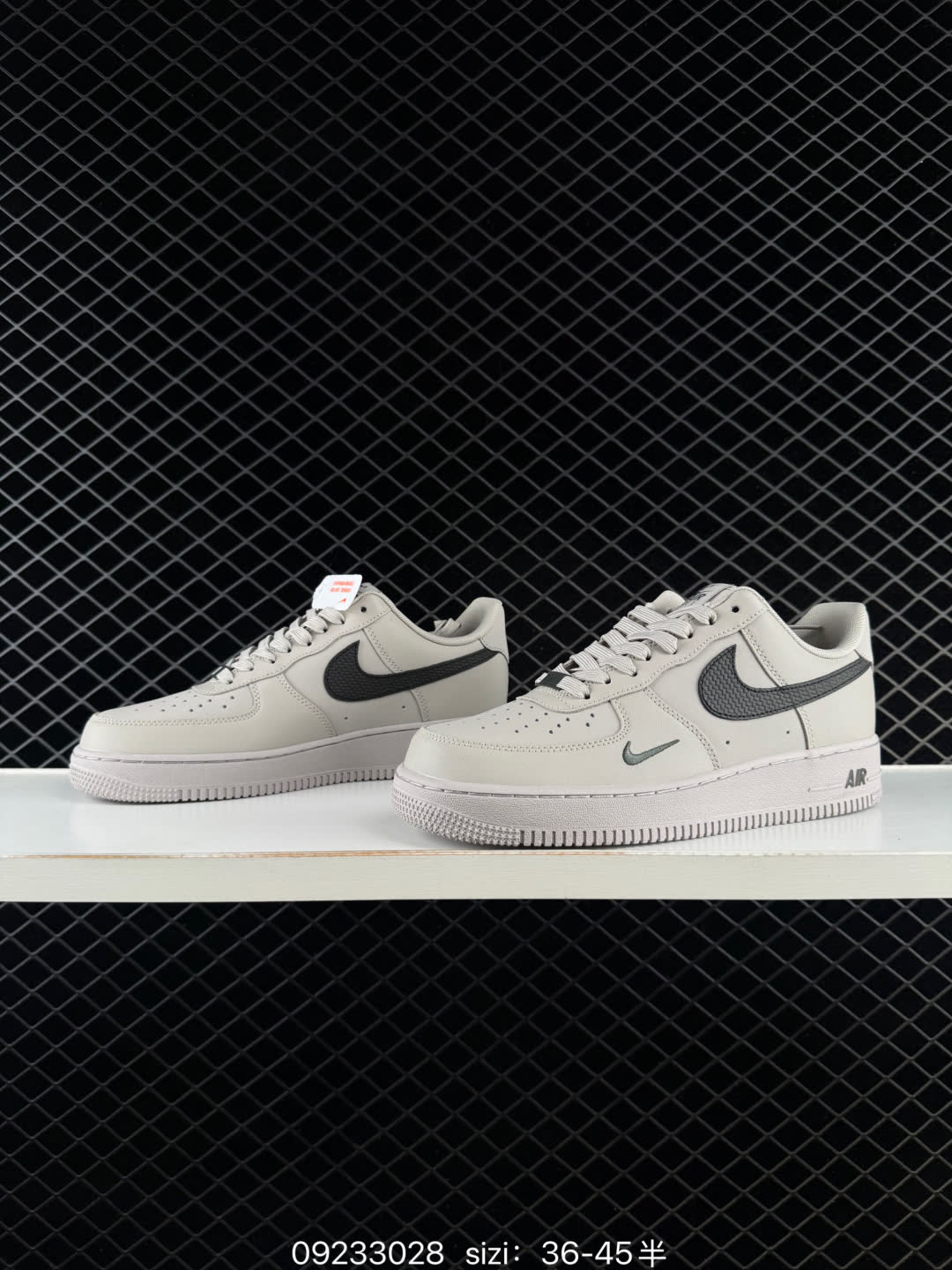 Nike AIR FORCE 1-IV5732
